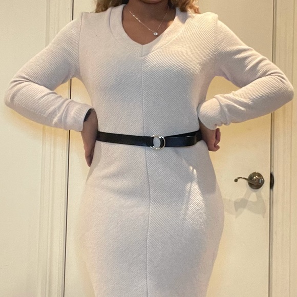 CLASSY DRESS FOR WINTER - Picture 1 of 2